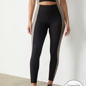 High-Waist Panel Leggings in Black with Taupe Side Stripes